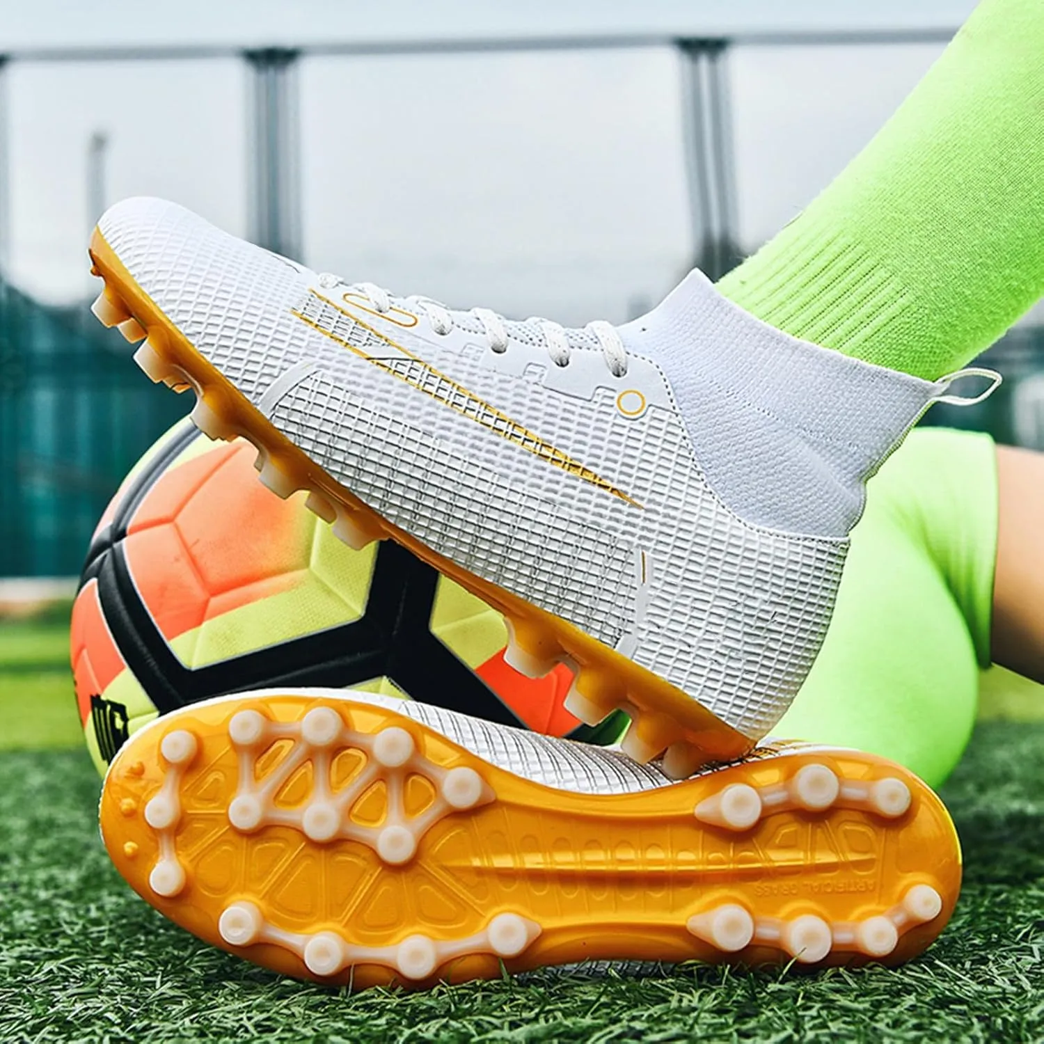 Kids Soccer Cleats,Unisex Football Shoes Outdoor,High-Top Boys Girls Athletic Soccer Shoes