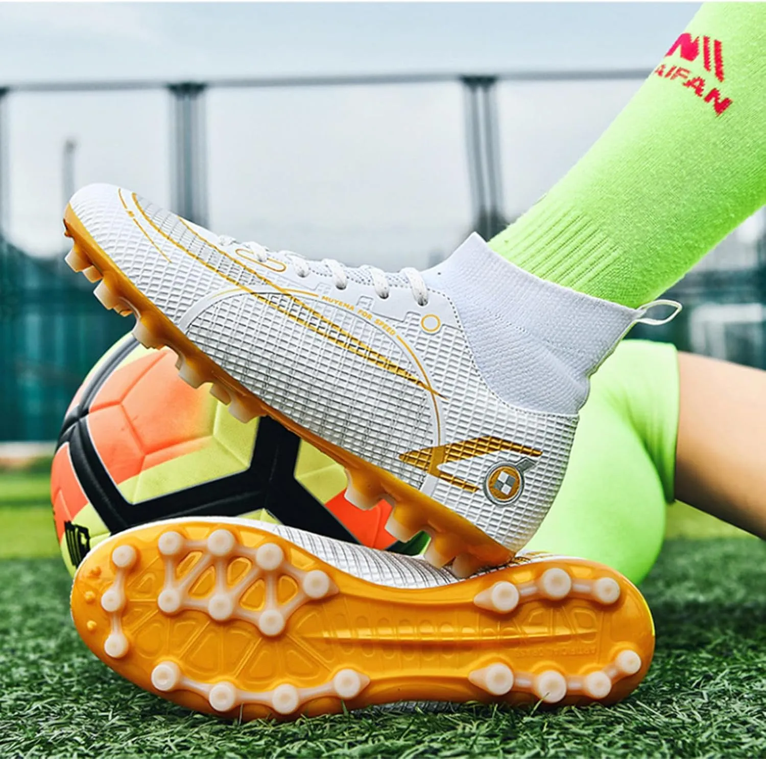 Kids Soccer Cleats,Unisex Football Shoes Outdoor,High-Top Boys Girls Athletic Soccer Shoes
